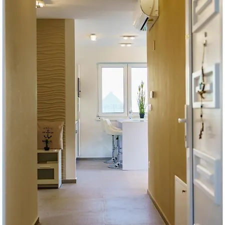 Kenese Regatta Lägenhet *