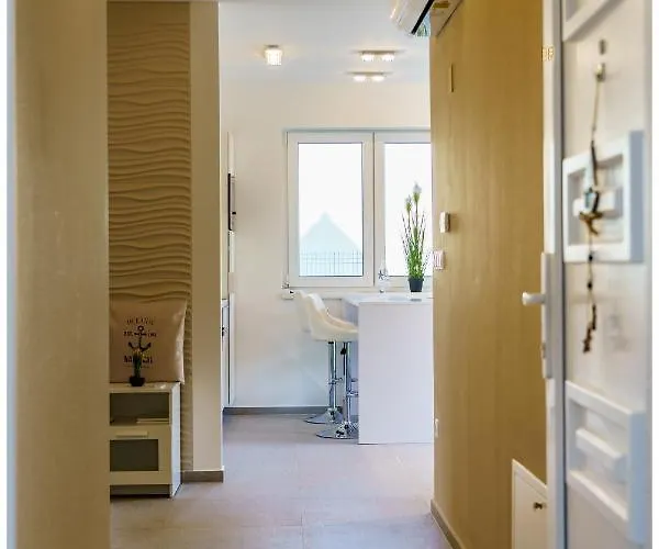 Kenese Regatta Appartement *